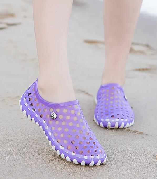 Sandals couple new mesh creek traceability summer wear non-slip fishing hole shoes men's wading beach shoes