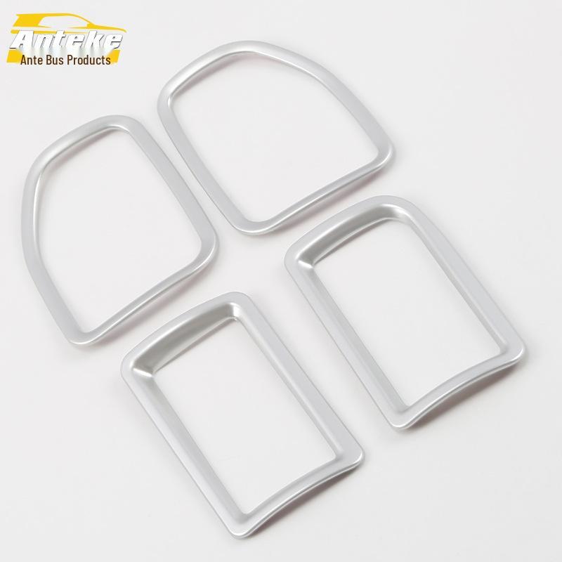 

17 Кольцо воздуховода центральной консоли Outlander и крышка выхода кондиционера на приборной панели