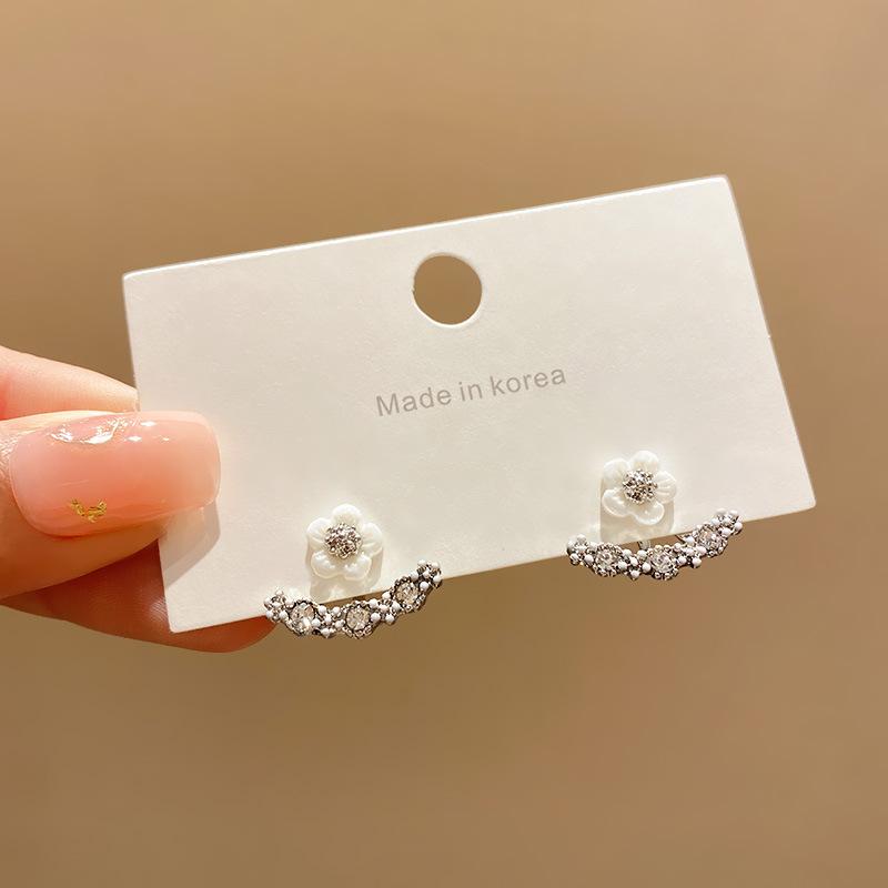 Circle Earrings Fresh Earrings Simple All-Match Petal Flower Earrings for Women