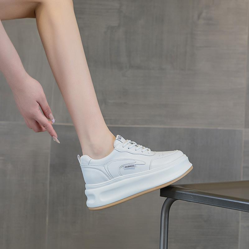 Inner height increase little white shoes women's 2025 autumn new 8CM muffin thick-soled small casual board shoes leather single shoes