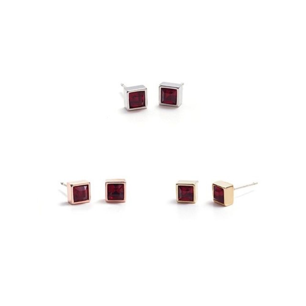 E507 4mm Siam Square Austrian Crystal Silver Needle Earrings