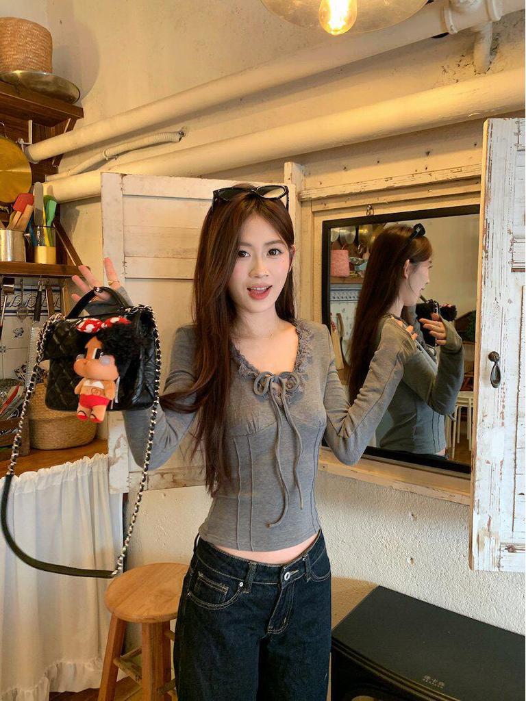 Women's Winter Chic Slim Fit V-Neck Gray Lace Tie-Up Cropped Top