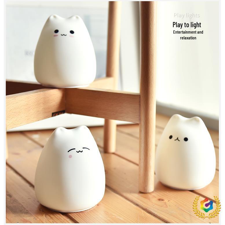 Cute Kitten Silicone Night Light - Eye Protection & Patting Feature for Cozy Atmosphere, Ideal for Dorms and Tables.