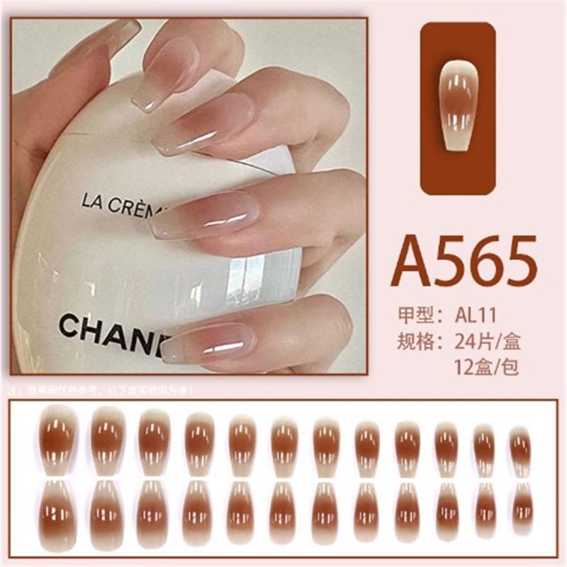 Whitening wearable nails, high-end, flashy, sweet, cool, simple, royal and hot girls wear nails in the new year in autumn.