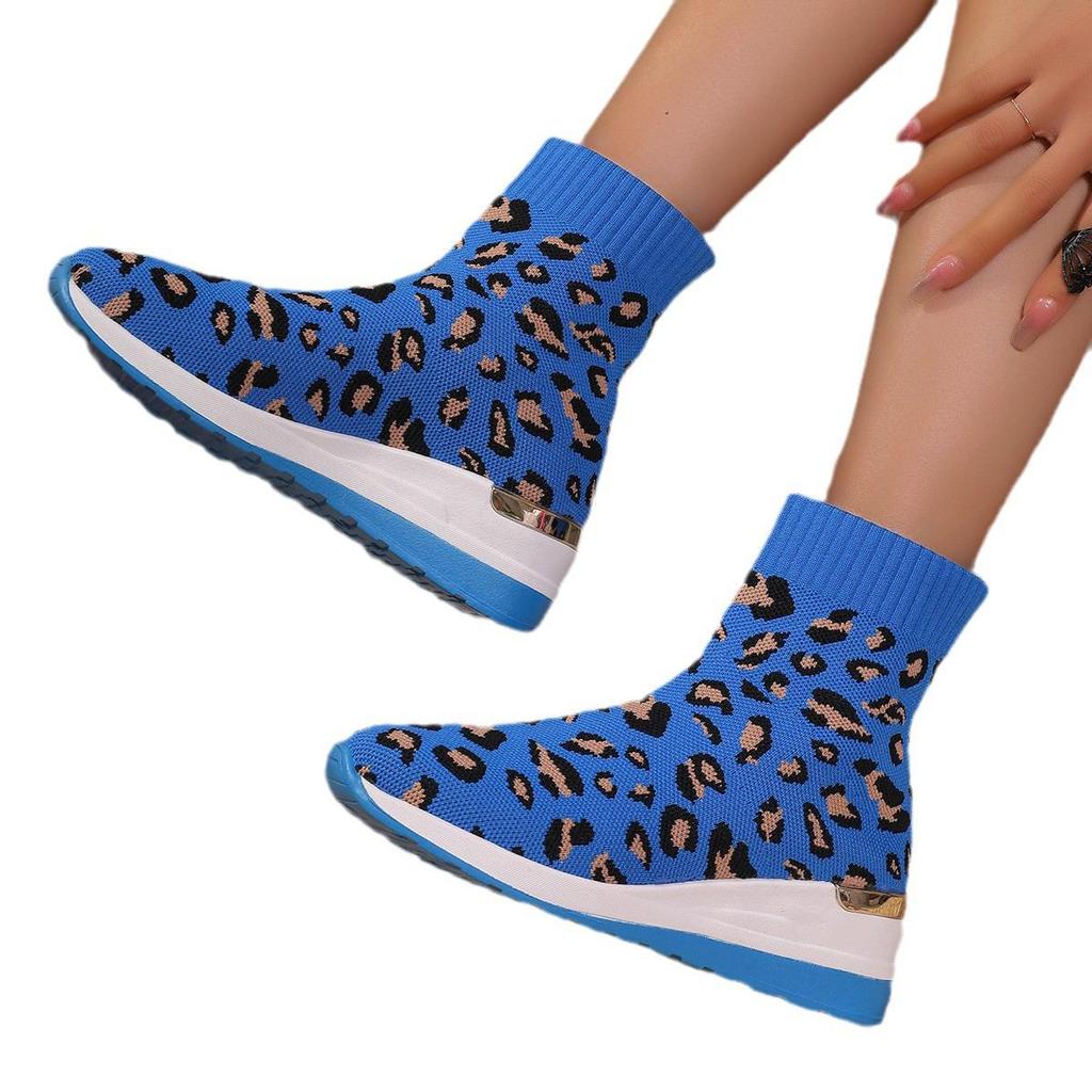 Neue atmungsaktive Mesh-Sockenstiefel für Damen im Herbst, europäische und amerikanische Mode-Oberbekleidungsschuhe.