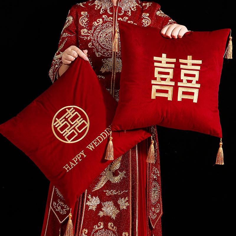 Chinese Style Red Embroidered Pillow Wedding Room Throw Pillow New Year Valentine's Day Wedding Blessing Home Decor Cushion