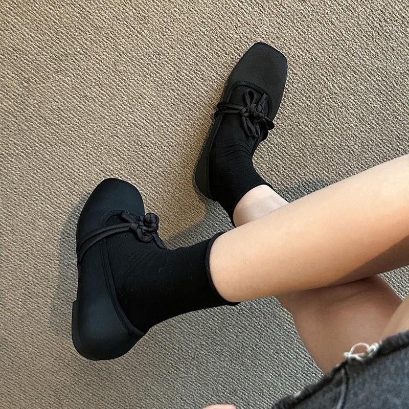 Mary Jane Schuhe mit eckiger Spitze Damen 2025 neue Frühlings-Ballerinas Ein-Pedal sanfte Abendschuhe mit Rock Französische Einzelschuhe