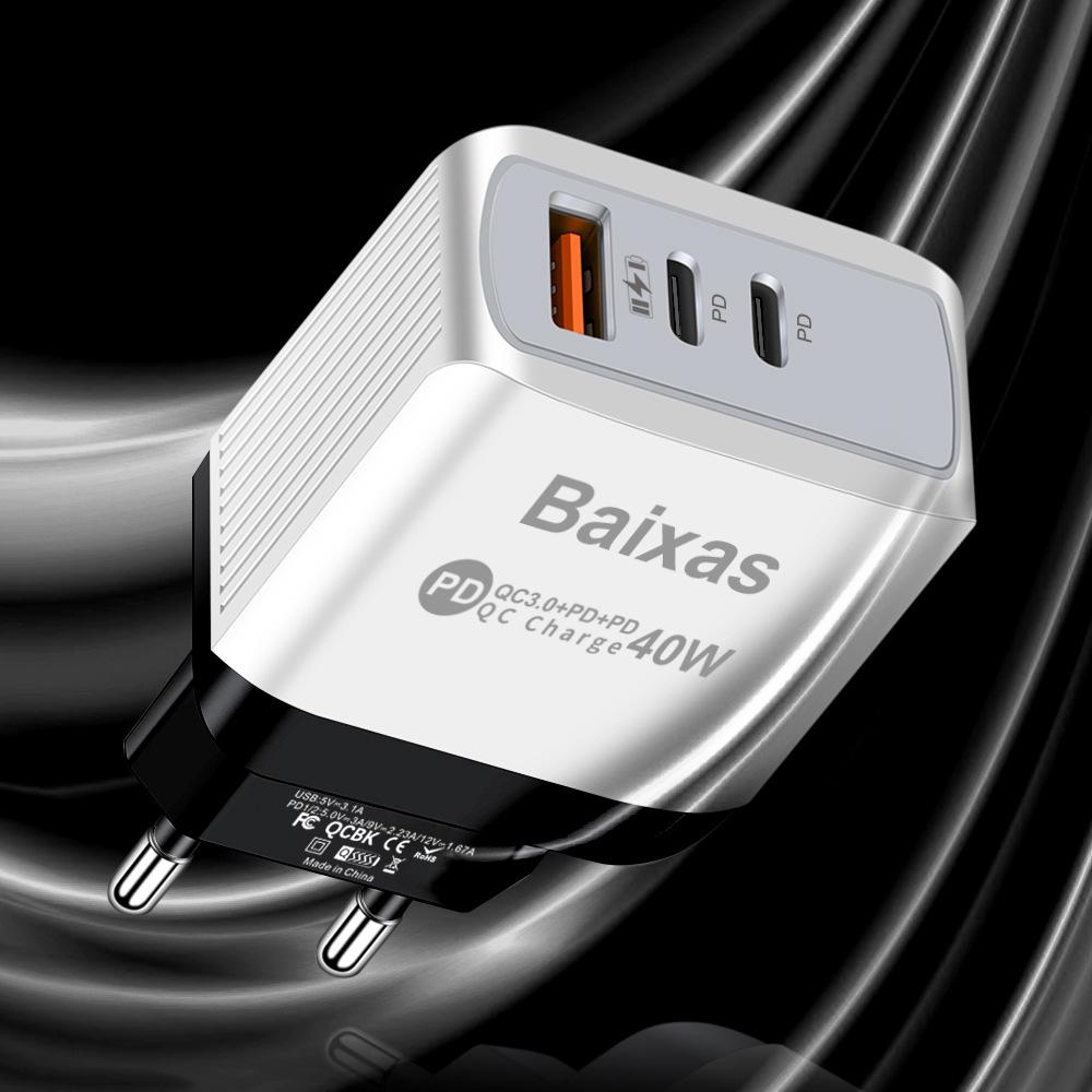 Universal Power Adapter: Compatible with EU, US, UK, AU Standards, featuring 1U + 2PD Charging Ports.