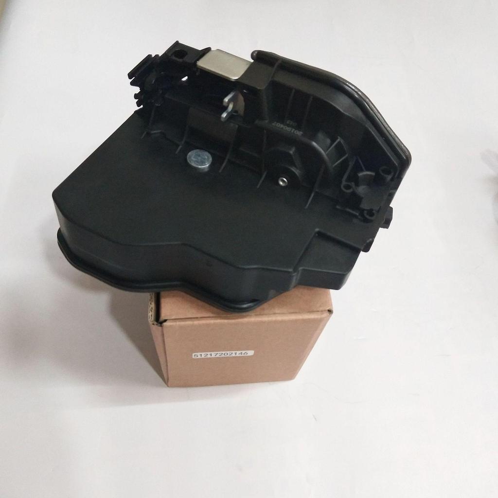 BMW E90 E60 E81 Front Right Door Lock Actuator