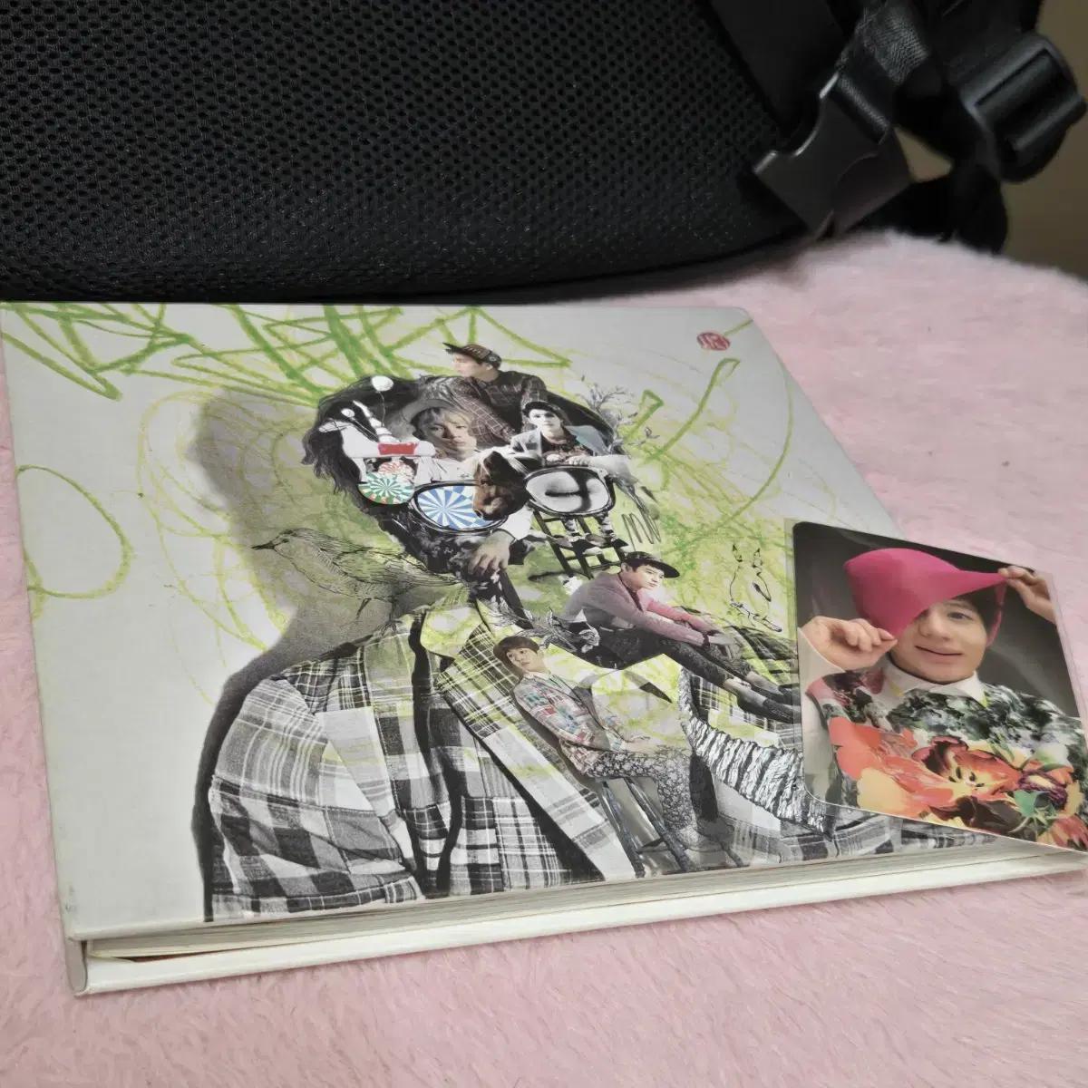 

Bulk Sell Of Shinee Mi Con Me Mi N U Album