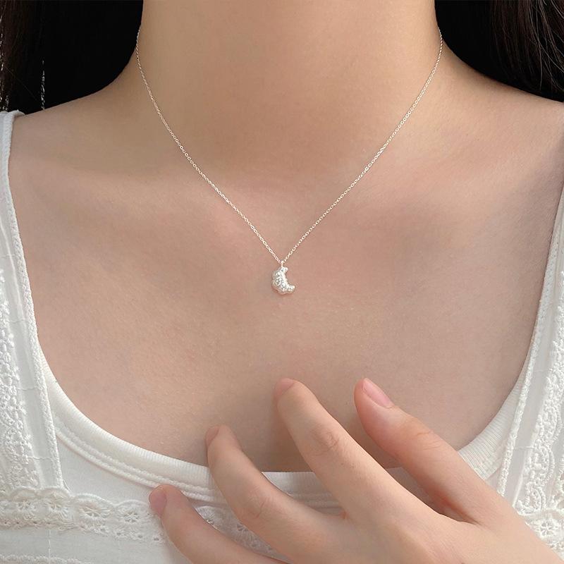 Minimalistische Kuhhorn-Taschen-Halskette für Damen Nische Schlüsselbeinkette Ins Luftgekühltes Licht Wind Halskette