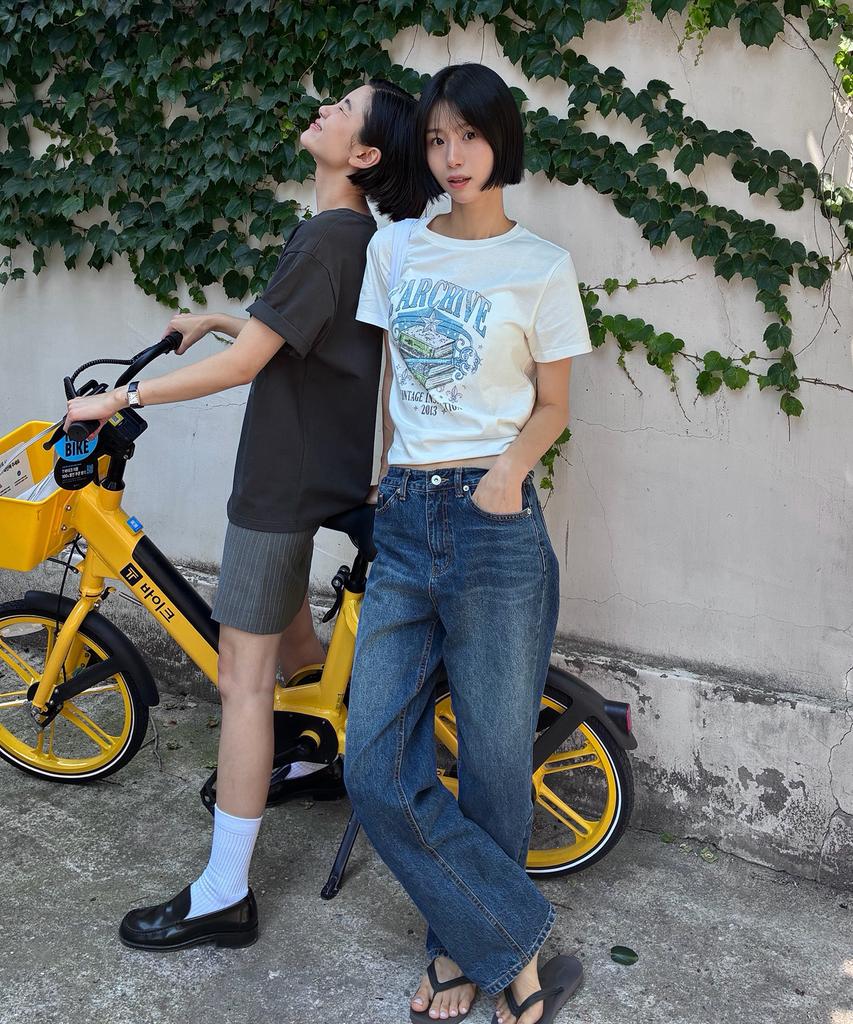 Lugkaeseuteu Dia Vintage Graphic T-Shirt / Dia Vintage Graphic T-Shirt_2Colors