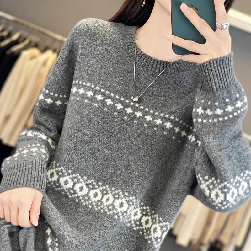 Women's Loose Cashmere Jacquard Sweater - Thick, Versatile, Half-High Neck Knitwear for Autumn/Winter