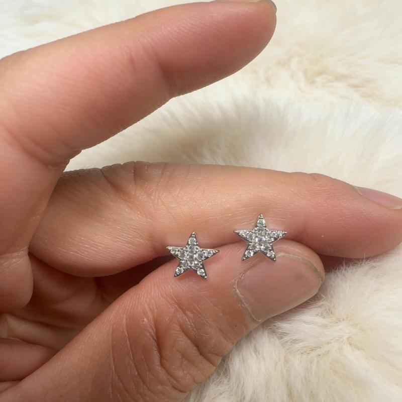 Beixi Silver Star Stud Earrings: Minimalist S999 Silver Needle, Cool & Versatile for Women.