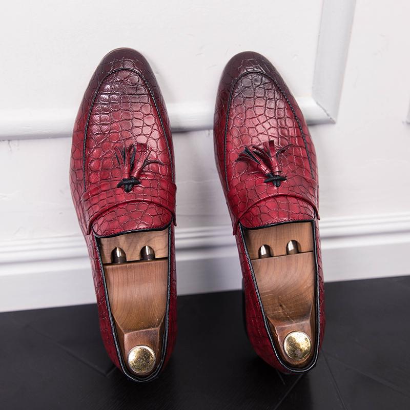 Fashion Men Business Fringed Shoes Men Casual Comfortable Designer Fashionable Pointed-toe Leather Shoes Banquet Shoes Sizes 38-46