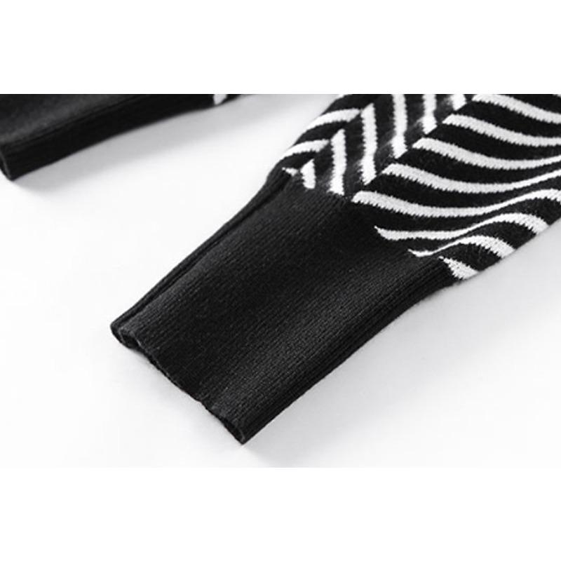 Striped Knitted Cardigan Women's Loose Sweater Single Breasted Buckle Casual Long Sleeved Jacket Warm Comfortable Commuter Tops Autumn and Winter