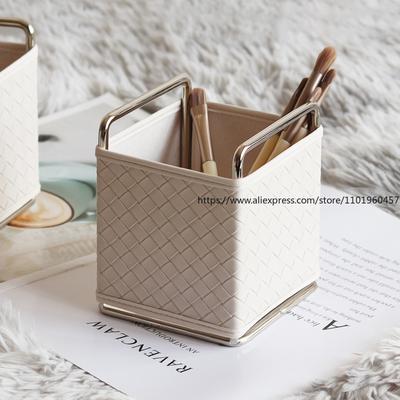 Caixa de Armazenamento com Textura de Couro Tecido Estilo Ins Nórdico Porta Pincéis de Maquiagem Porta Canetas Faixa de Cabelo Estrutura de Metal Organização de Mesa