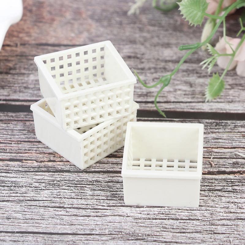 3Pcs 1/12 Dollhouse Miniature Plastic Frame Hand-Woven Storage Basket Decoration