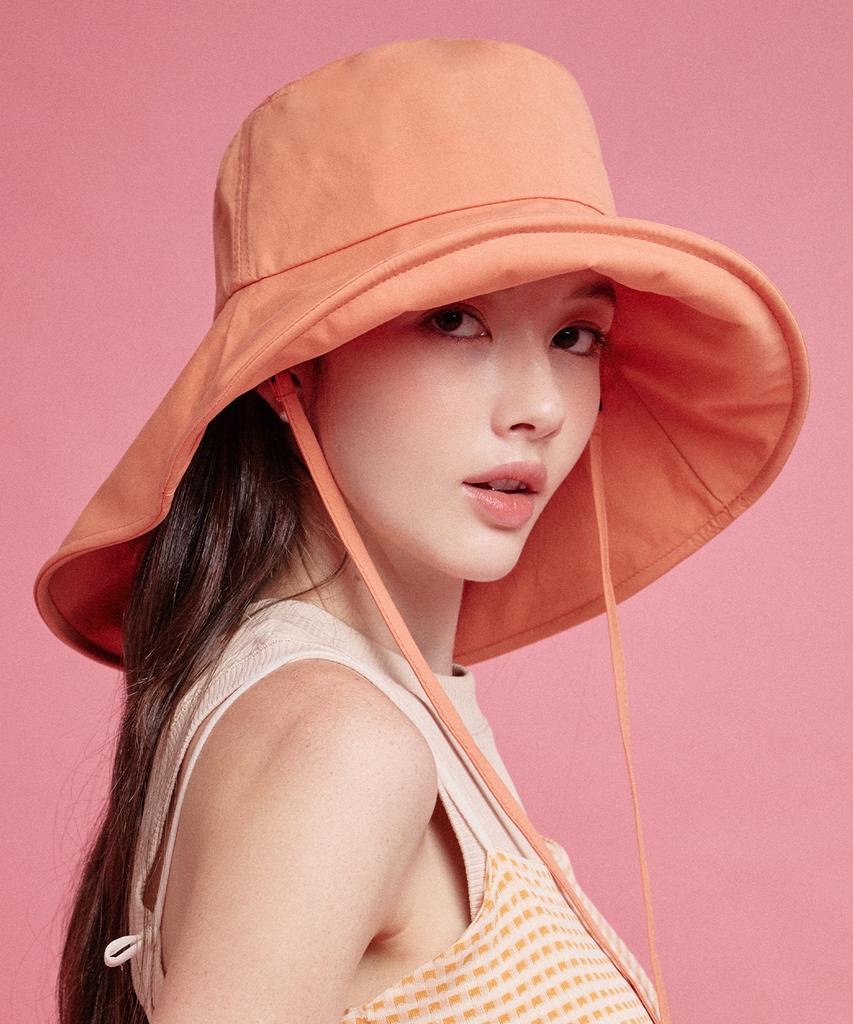 Hwaiteusaenjeu Cotton Asymmetrical Floppy Hat Navarre (4 Colors)