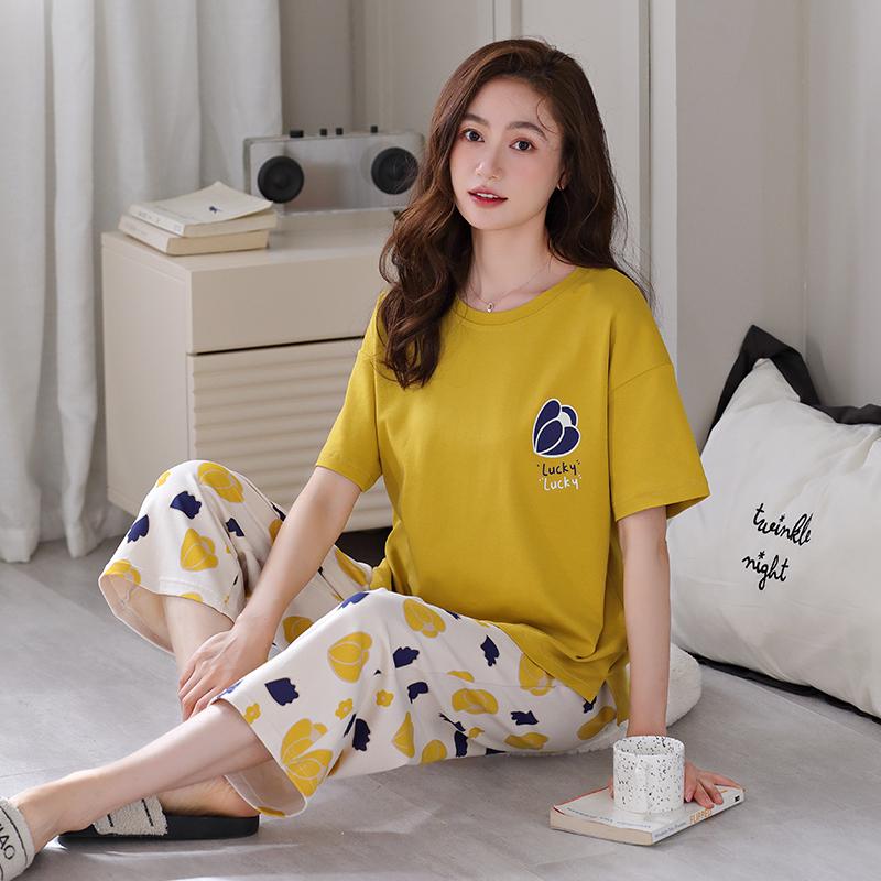 Aifen Teng Women's Summer Cotton Pajama Set: Short Sleeve Top & Three-Quarter Pants, Plus Size, All Cotton
