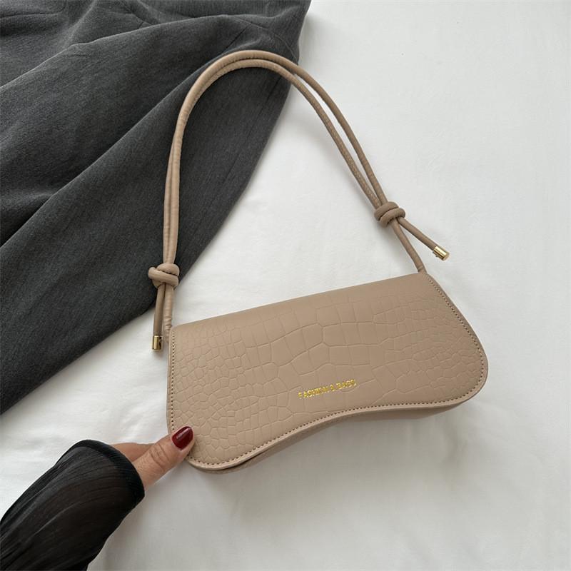 2023 New Autumn Fashion Simple Shoulder Bag Street Style Medium Pu Crossbody Bag