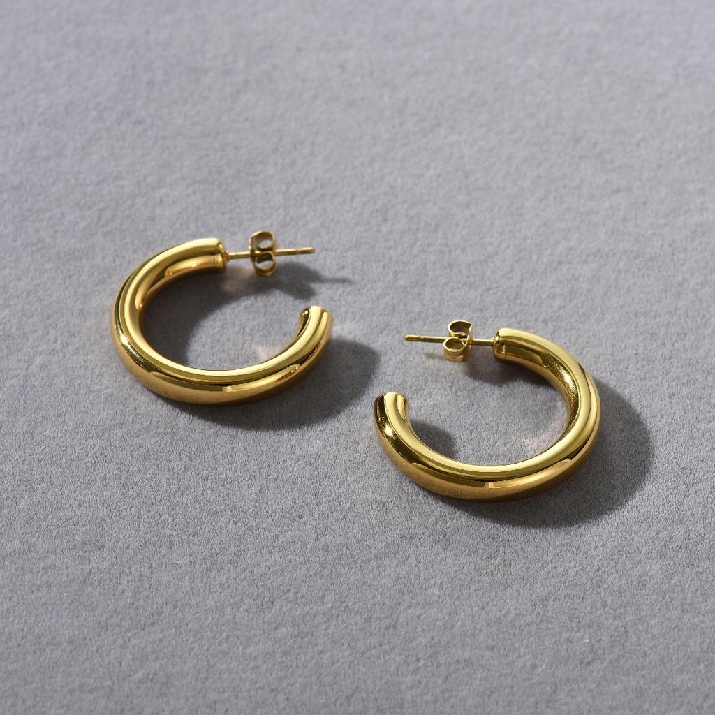 Bathing Does Not Fade, No Weight, Unique And Simple Personality, Titanium Steel Hollow Gold Medium Thick Earrings, Earrings, Earrings.