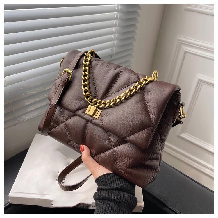 Diamond Cross Shoulder Bag with Soft Leather Chain  Large Capacity Bag  Street Style Texture  Elegant and Simple