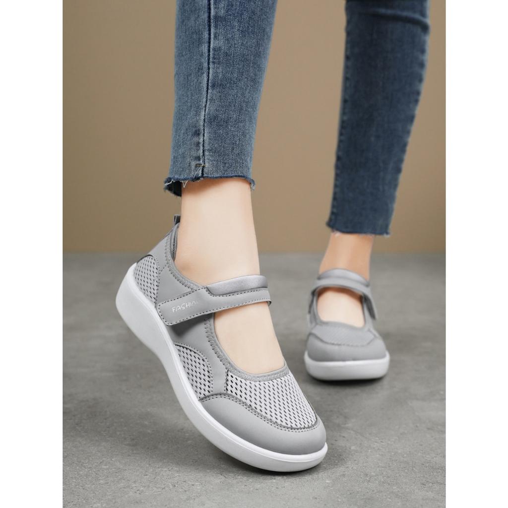 New Breathable Casual Shoes for Women In Summer Soft Soled Non Tiring Velcro Shoes