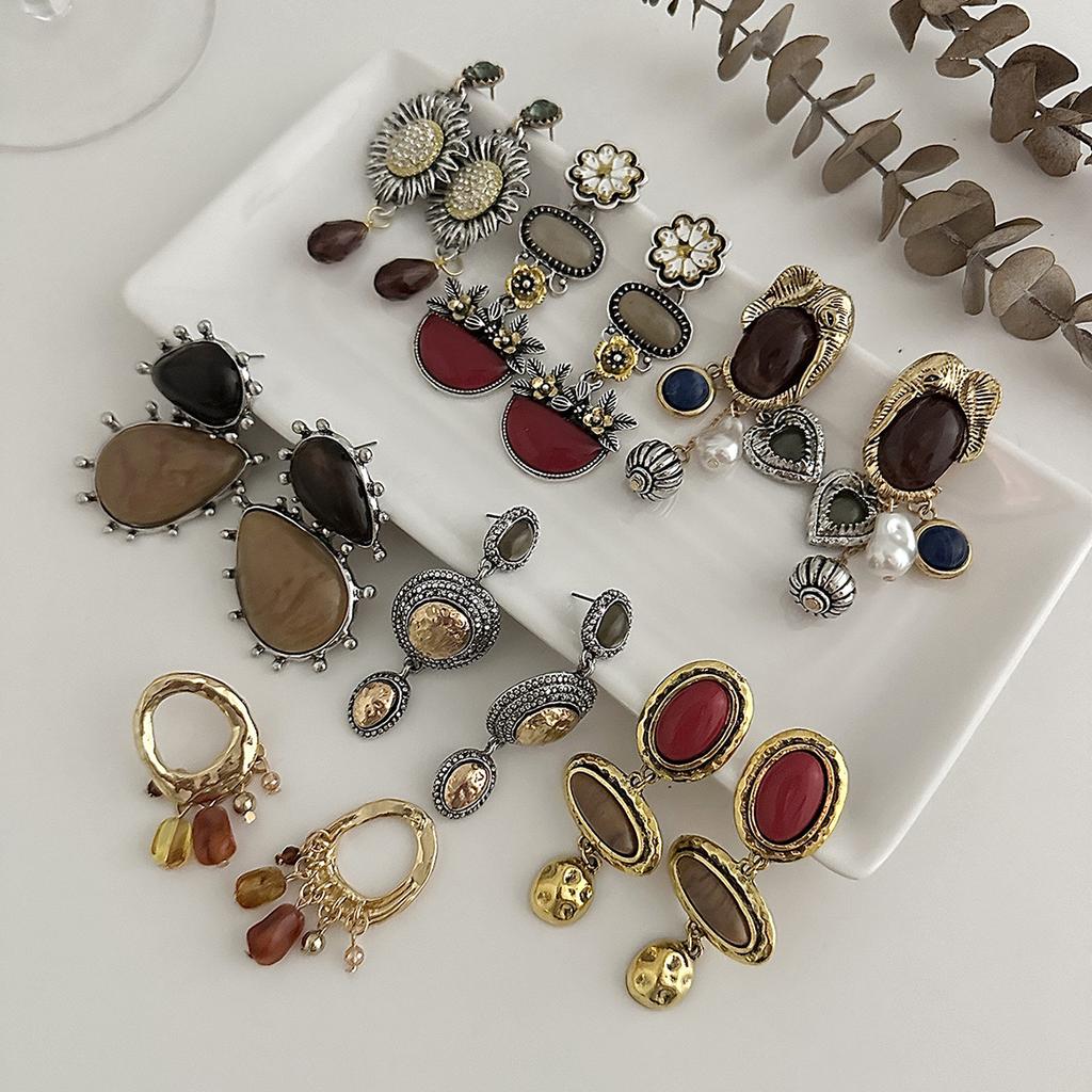 Bohemian Ethnic Style Flower Pendant Stud Earrings Female, Vintage Geometric Resin Imitation Gemstone Earrings