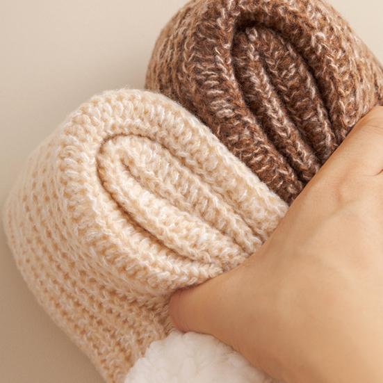 Fleecegefütterte Crew-Socken Warme Hausschuhe mit rutschfesten Noppen Damen Verdickte Flauschige Wintersocken zum Entspannen zu Hause Schlafen