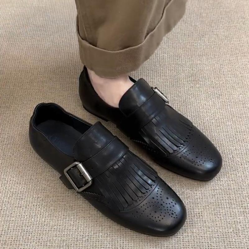 

Retro Flat-bottom Shoes - Versatile Women s Shoes with Adjustable Straps and Buckle Design, Single Shoe. 40 чорний