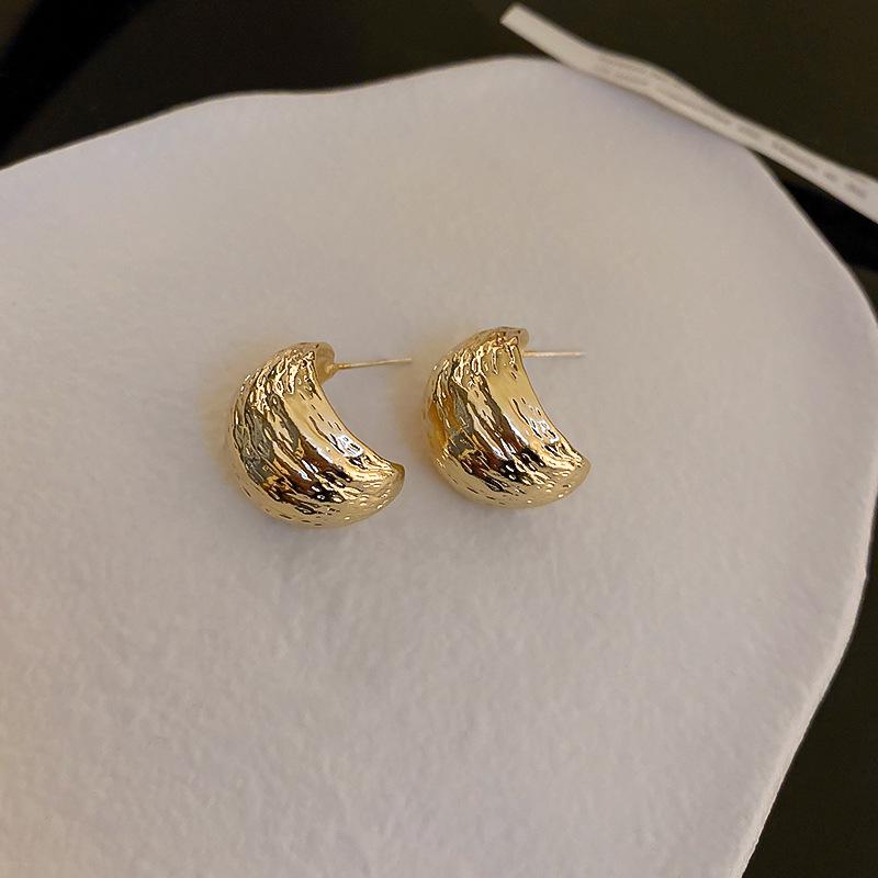 High-End European & American Metal Water Drop Ear Clips - No Piercing, Cool Autumn/Winter Style