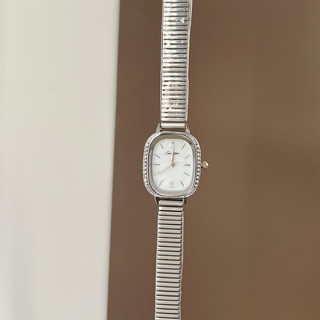 Retro Gilt Oval Light Luxury Fritillary Casual Versatile Retro Women'S Watch Temperament Advanced Sense