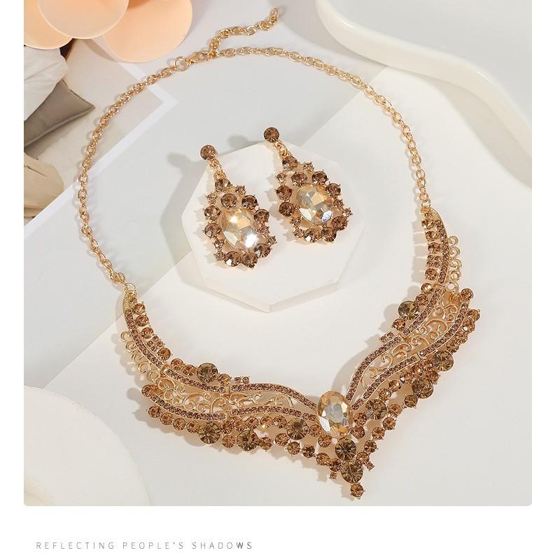 European American Foreign Trade Alloy Jewelry Necklace Earrings Set Bride Accessories Live Performance V-shaped Clavicle Chain