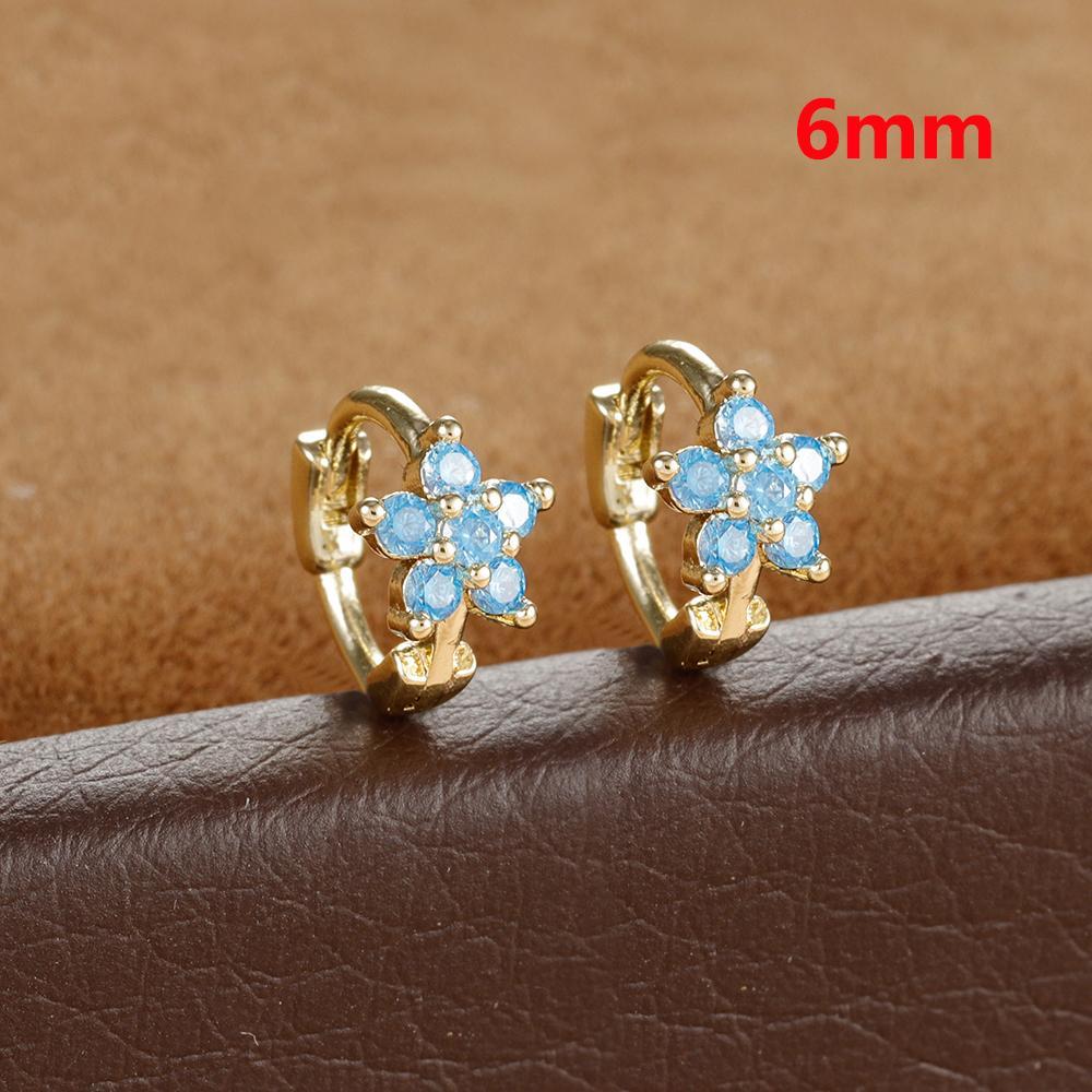 2 Stück Huggies Creolen für Damen Einfach Edelstahl Kleiner Kristall Zirkonia Knorpel Blume Ohrringe Piercing Schmuck