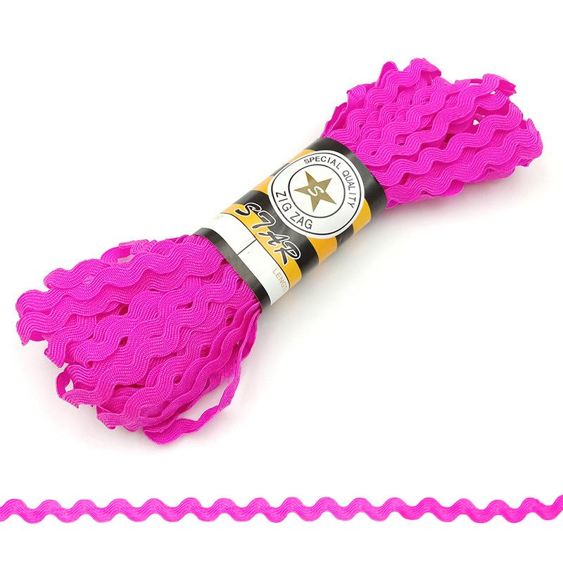 

15 ярдов волнистой отделочной ленты DIY Одежда S-образной формы Украшение платья Широкая отделка Rick Rack используется для украшения шириной 5 мм розы красного