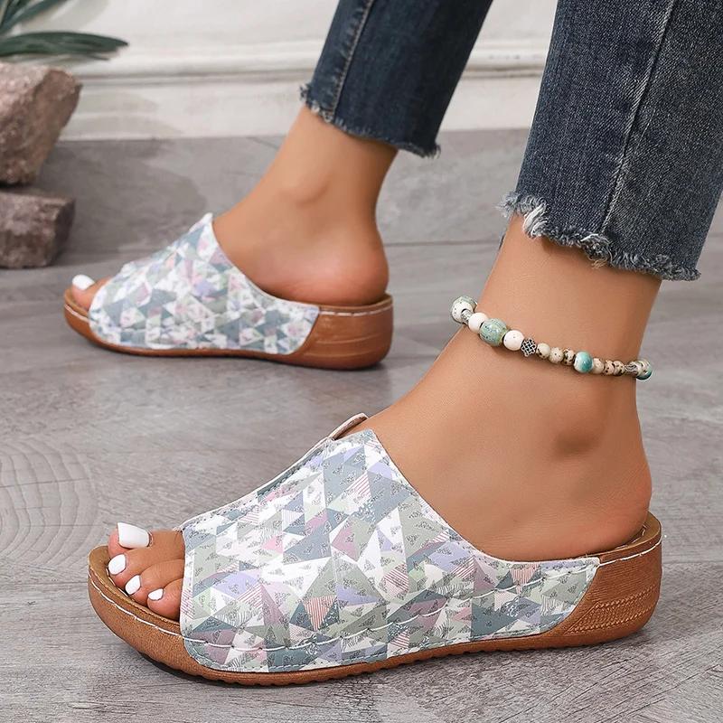 

Fashion Mix Color Med Heels Slippers Women 2025 Summer Pu Leather Thick Platform Sandals Woman Lightweight Open Toe Non-Slip Flip Flops 43 белый