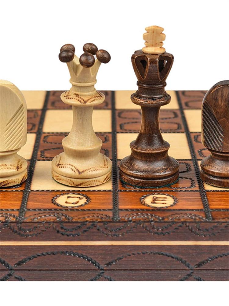 42*42Cm Solid Wood Luxury Style High Grade Folding Chess Set King Height 8Cm Children'S Chess Board Games Beginner Series Set