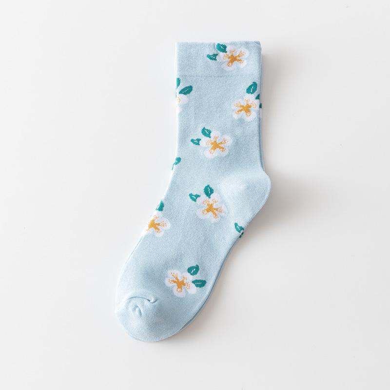 1 Pair of Women's Fashionable Flower Pattern Middle Tube Socks Made of Cotton, Sweat Absorbing and Breathable for Daily Use