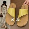 Soft-soled slippers women's summer wear 2025 new French Internet celebrity rhinestone cover toe flat-bottomed beach cool slippers