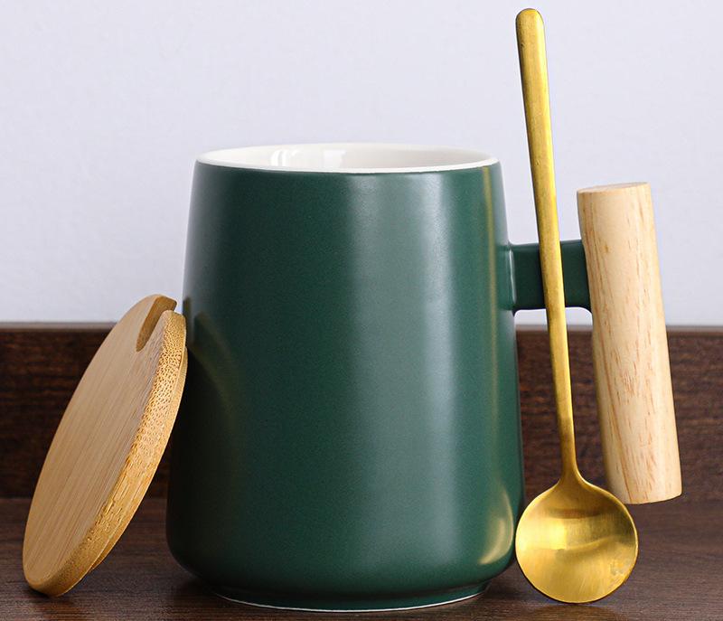 

Hot Vintage Hot Selling Wooden Handle Ceramic Cup, Creative Mug, Cultural and Creative Coffee Cup with Lid Spoon 480ml