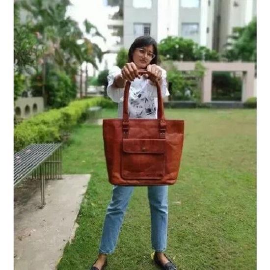 A Classic Vintage Large Leather Shoulder Bag Bohemian Shopping Brown 16" Women