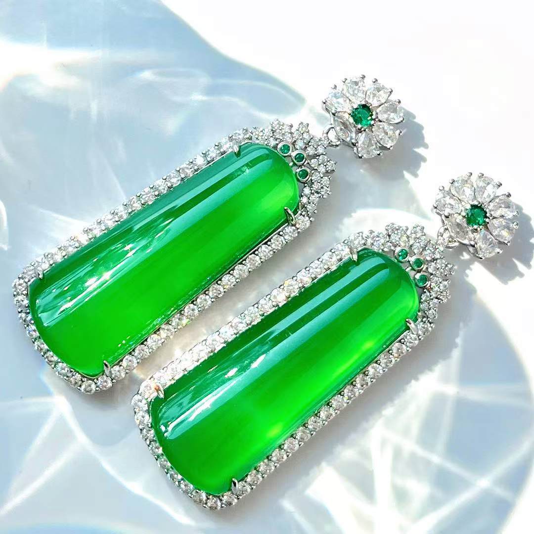 Customized High-Quality Luminous Vitreous Imperial Chrysoprase No-Nothing Brand Pendant Female Niche To Send Mother Without Chain