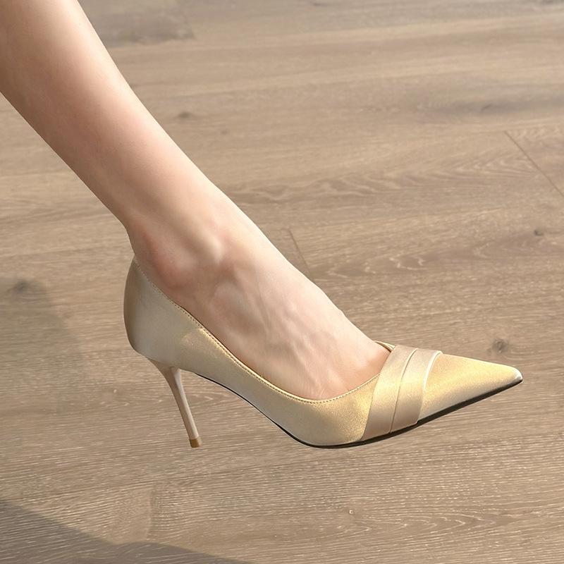 

Wedding shoes satin pointed high heels women s new bridesmaid shoes socialite stiletto shoes 39 шампанського