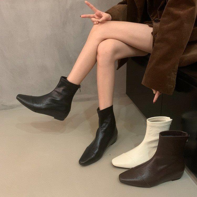 Small retro short tube, white square head slope heel, simple short boots, Korean version of the new 2025 versatile short boots to increase the inner