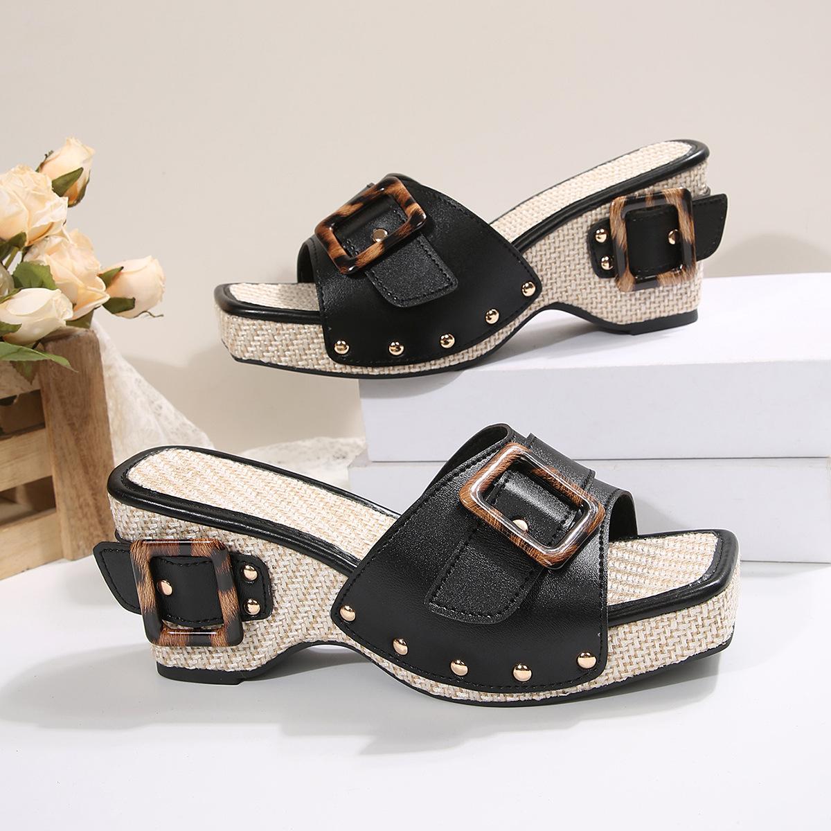 

Мода Мода Универсальная Женская Обувь Лето Новый Товар Толстая Подошва Металлическая Пряжка Заклепки Прямые Сандалии Мягкая Подошва Анти Женские Тапочки 42 чёрный