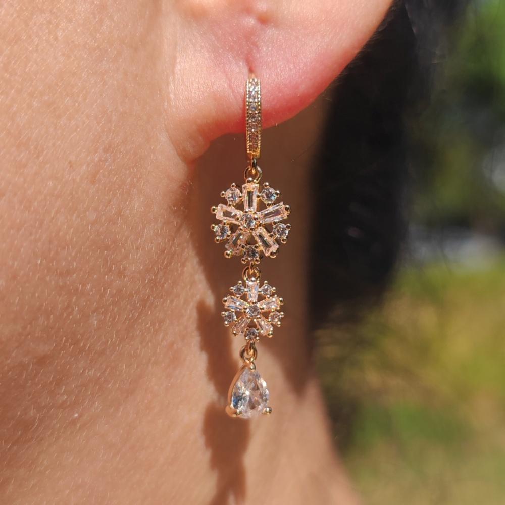 1 Pair Fashion Snowflake Zirconia Tassel Dangle Earrings for Women Golden Earring Jewelry Wedding Party Accessories
