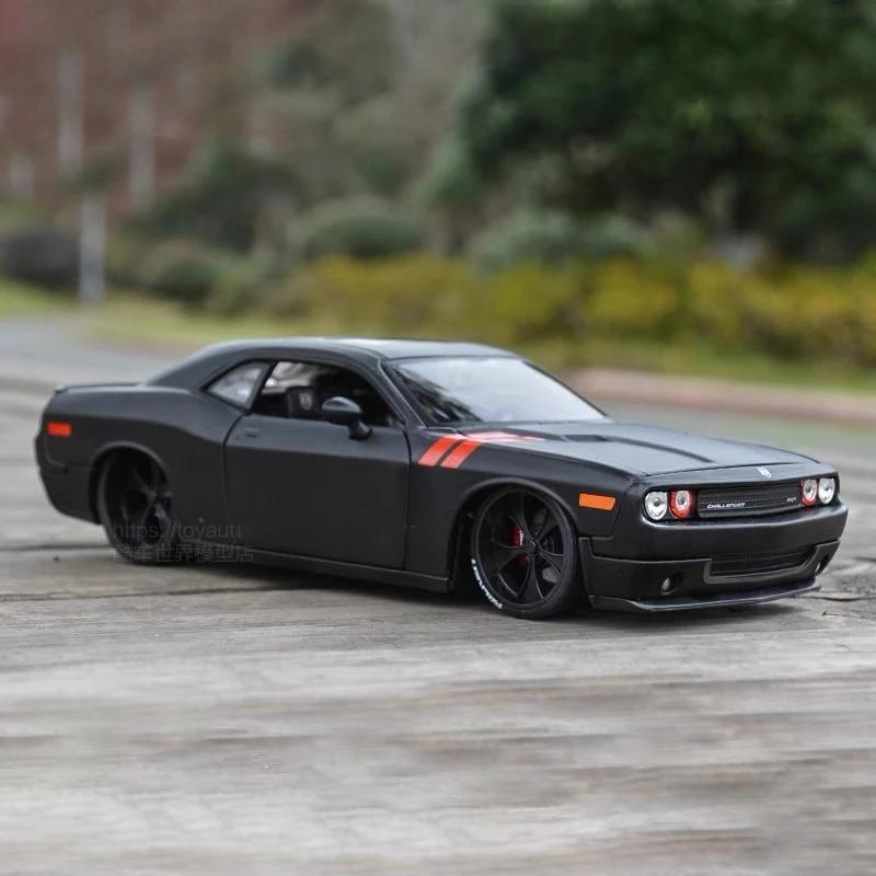 1/24 2008 Dodge Challenger Alloy Miniature Car Diecast Metal Scale Car Model Static Collection Childrens Toy Vehicle Gift