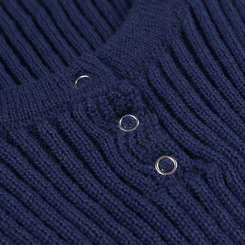 2024 Winter Women's European & American Fashion Round Neck Button-Embellished Sweater