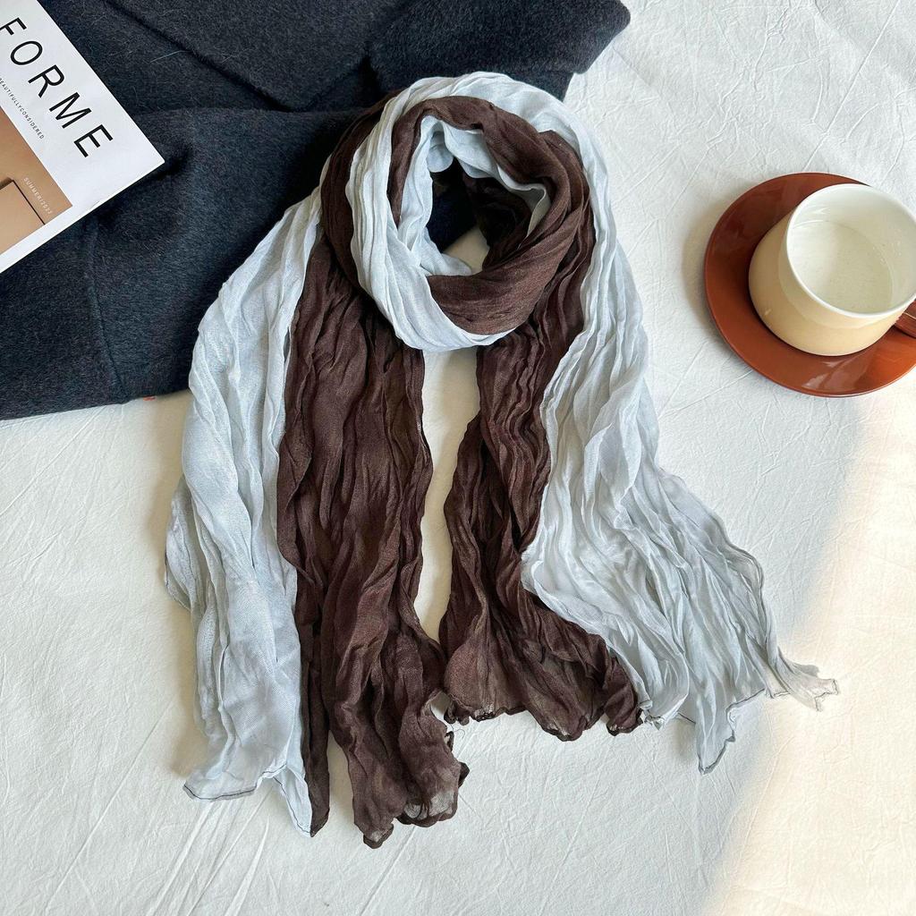 Écharpe en coton et lin bleu dégradé: Accessoire Plissé Long pour Femme, Impression Polyvalente Rétro pour l'Automne/Hiver